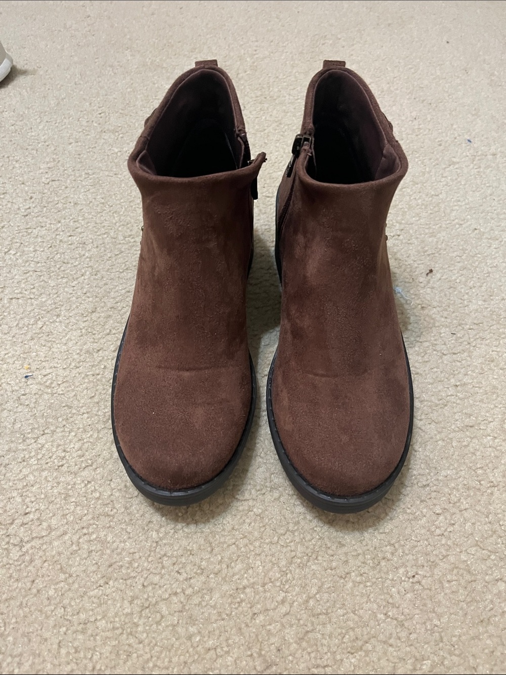 Bzees boots size 7